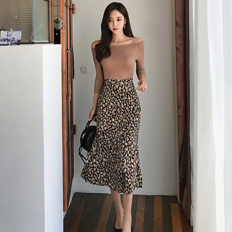 

High Quality New Autumn Two Piece Sets Slash Neck Knitted Body-con Shirt With Leopard Print A-line Mid-calf Skirts Sets Suit