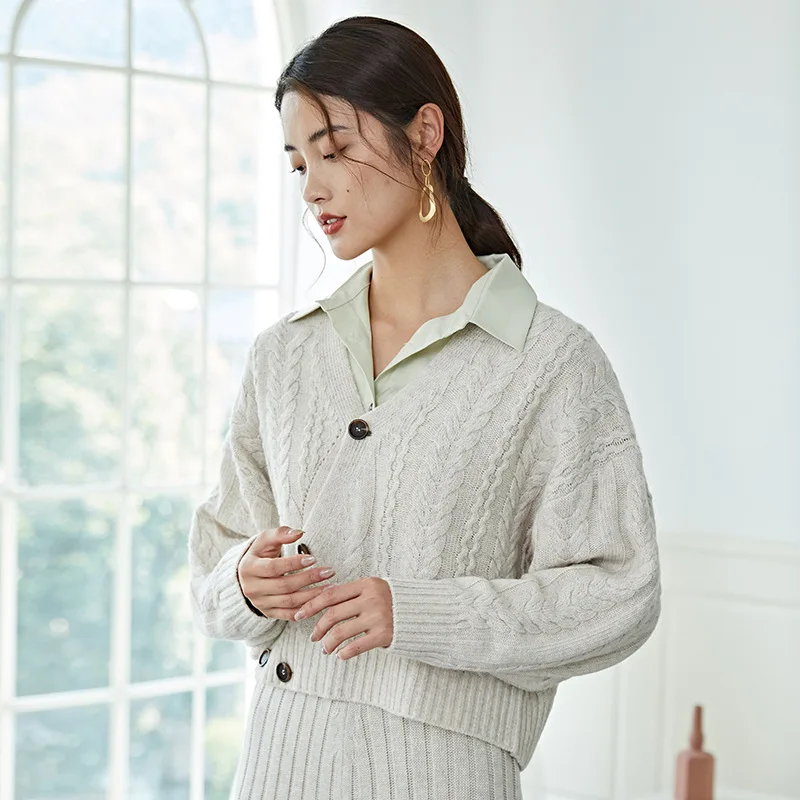 

Wool sweater coat women's new style slant button cardigan fall / winter 2020 irregular lazy style short knitted cardigan