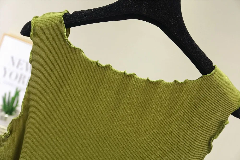 13281696273_1048979937