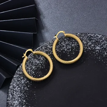 

WANDO Dubai African gold color earrings For Women/Girl Classic Fashion Jewelry Party Gifts Wedding Earings E79