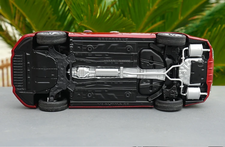 1:18 высокое тщательное NISSAN 7th ALTIMA сплав модель автомобиля статические металлические модельные автомобили с оригинальной коробкой