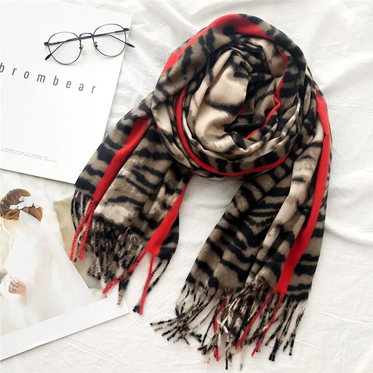 Зимние шарфы с леопардовым принтом, тёплые кашемировые шарфы и шали, плотные зимние шерстяные шарфы для женщин и мужчин - Цвет: Красный