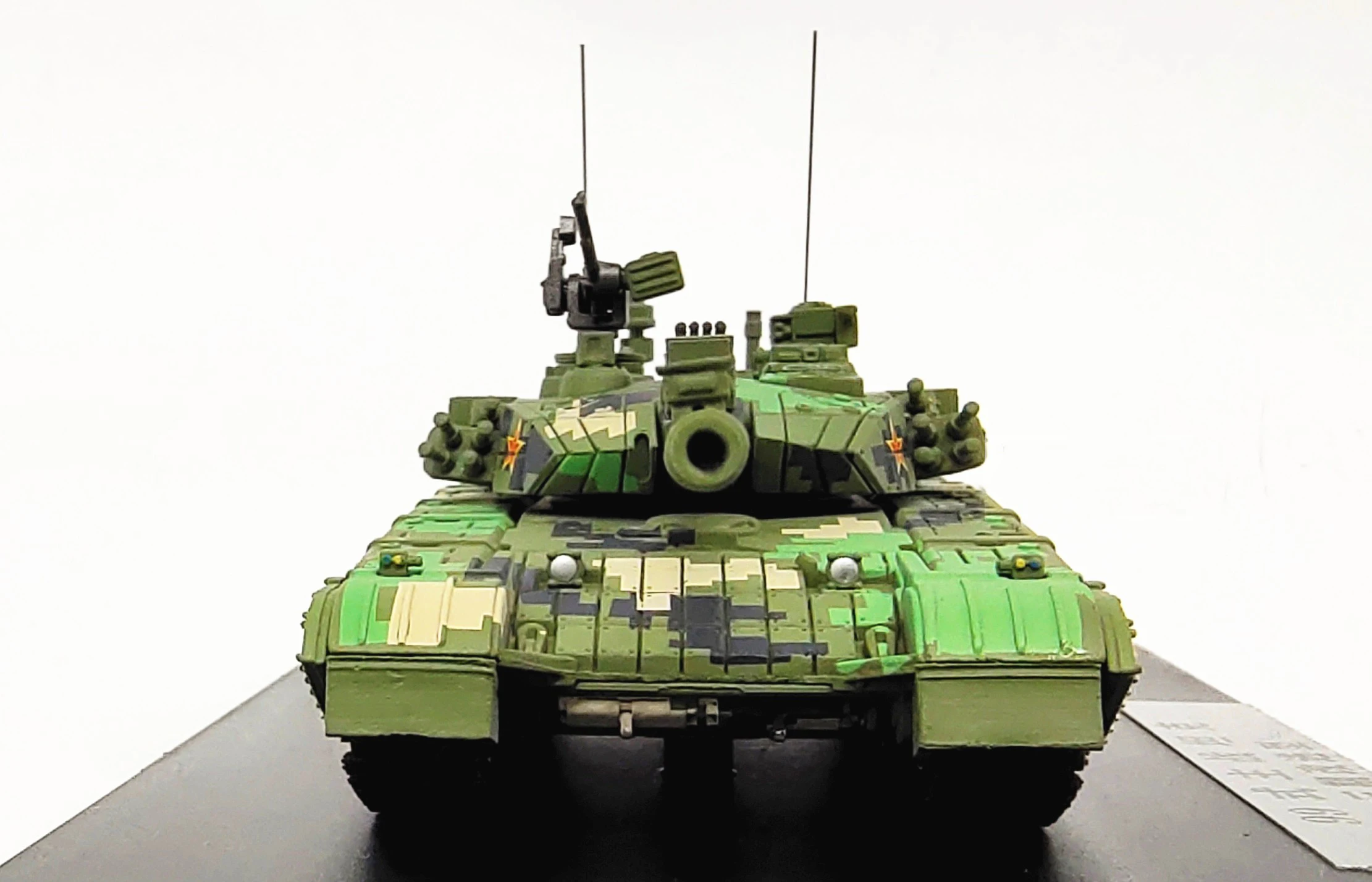 Fine 1: 72 Китайская армия 99 основной боевой танк модель перезагрузки типа активная версия обороны