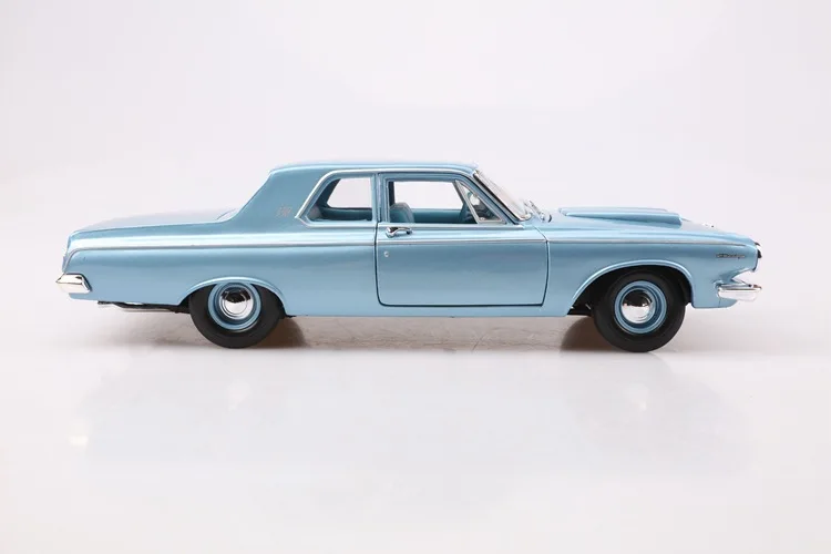 Maisto 1963 Dodge 330 брелок для автомобильных ключей, модель 1: 18 Модель классическая модель автомобиля