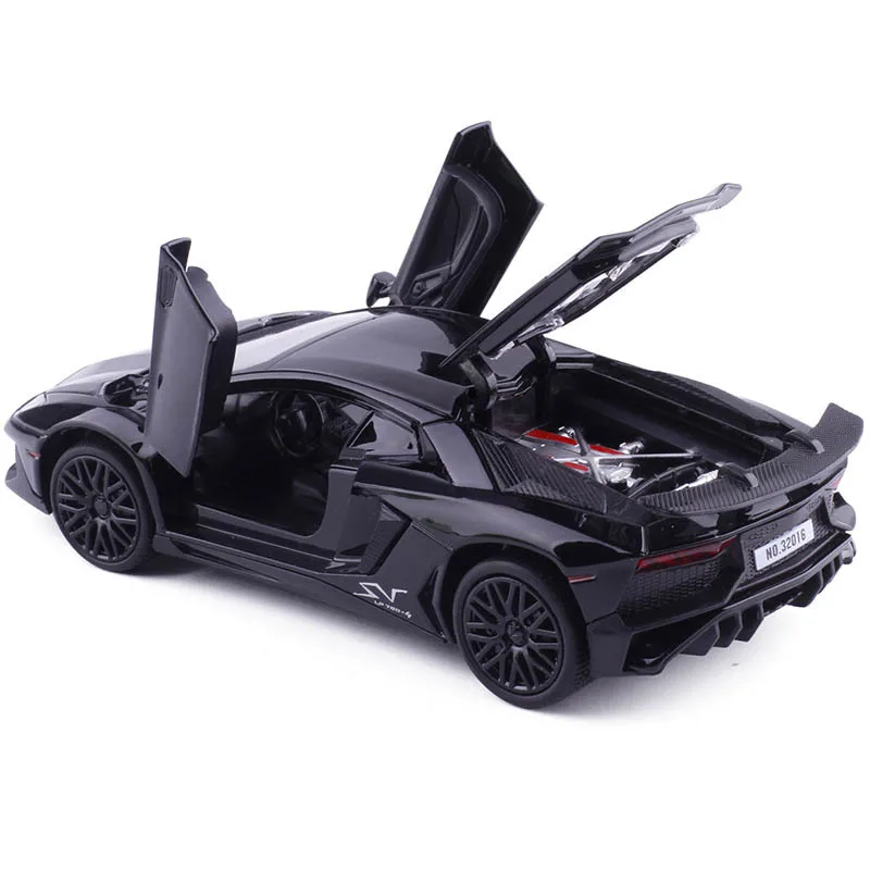 

Масштаб 1/32, миниатюрный игрушечный автомобиль со звуком и светом из сплава, литая металлическая модель, игрушечный спортивный автомобиль, подарок для взрослых, коллекционная демонстрационная коробка