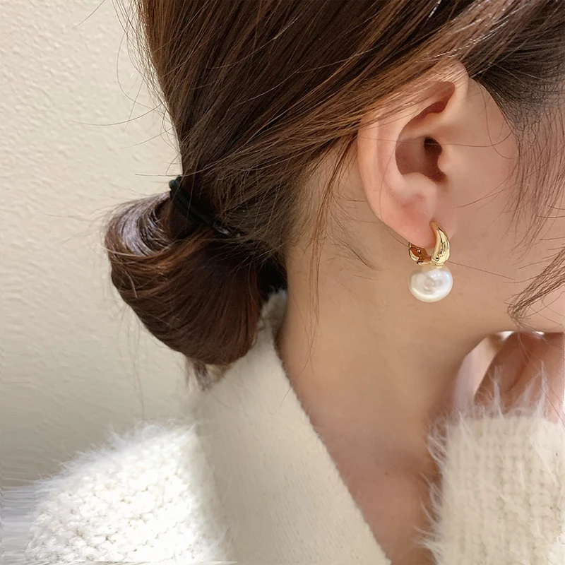 New Simple Celebrity Style Gold Pearl Drop Earrings For Woman 2021 Korean Fashion Jewelry Wedding Girl’s Sweet Accessories