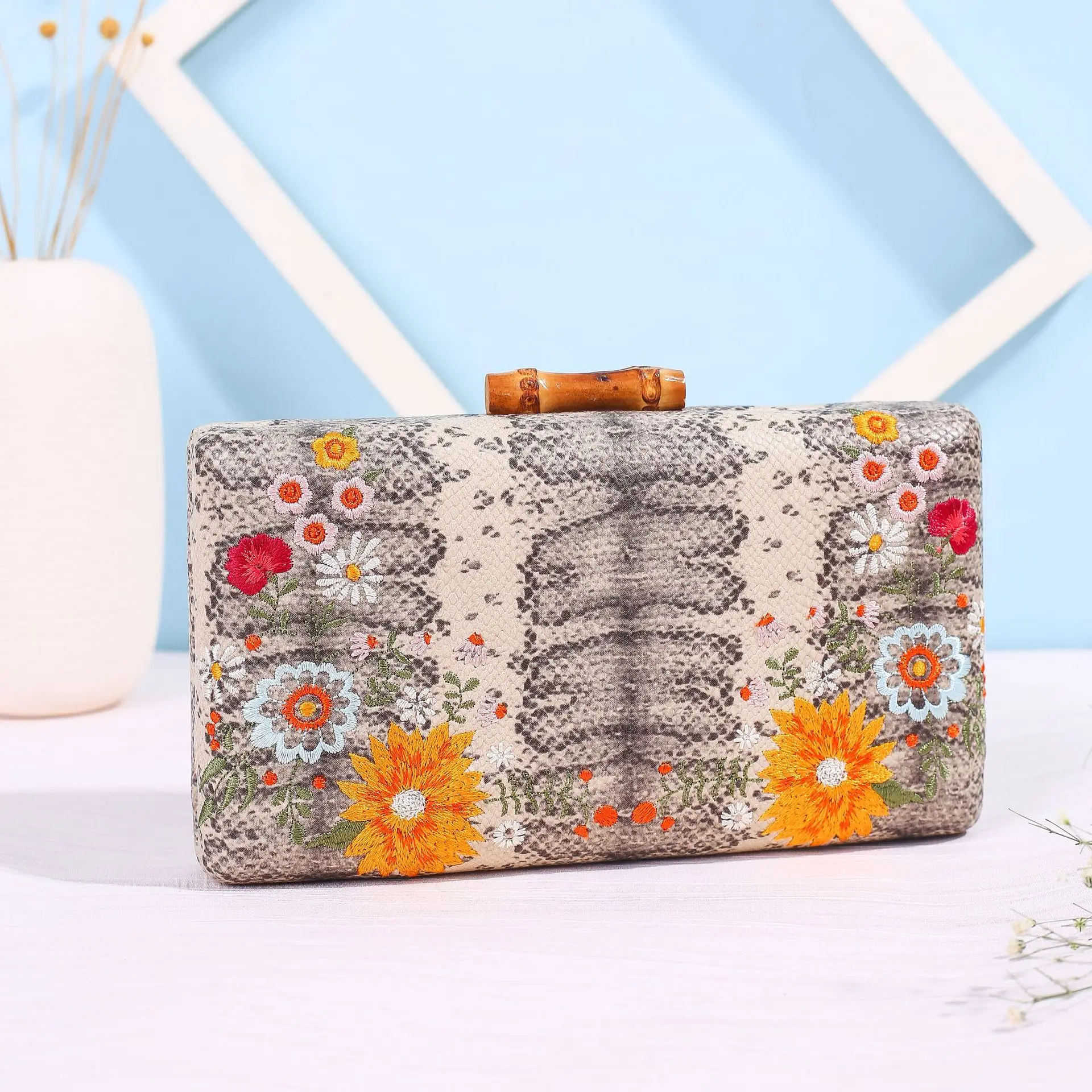 

2019 New Style Evening Bag PU Leather Snakeskin WOMEN'S Bag Banquet Patty Flower Embroidered Carrying One-Shoulder Evening Bag