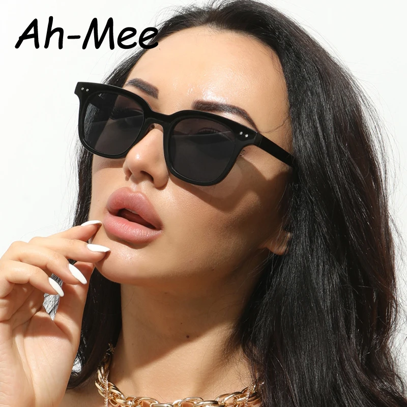 

Small Cat Eye Sunglasses Women Fashion Retro Gradient Sun Glasses Men Brand Rivet Glasses Vintage Eyewear UV400