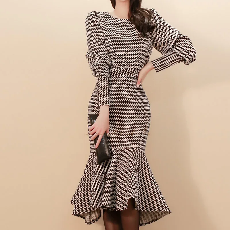 

Women Lady New Autumn Winter Two Piece Set Slim Plaid Lanter Sleeve Top Bodycon Fishtail Skirt Elegant Office Sexy Suit Party