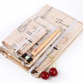 

TWISTER.CK Student Elastic Bandages Notebook Smooth Paper Notepad (Random Style)