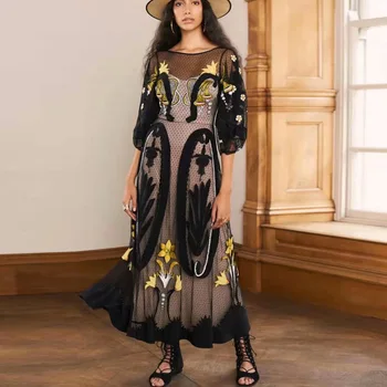 

2020 Spring brand new high quality women's vintage dress Fashion applique embroidery backless party dress B526