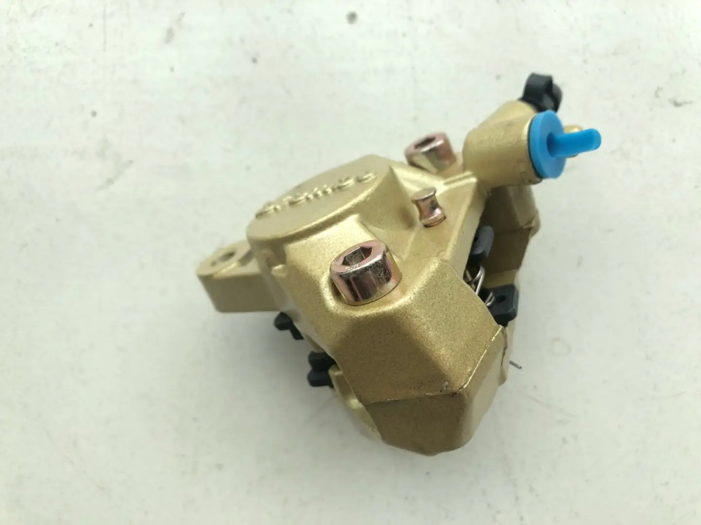3KJ JOG50cc передний тормозной суппорт в сборе. Комплект запасных частей для