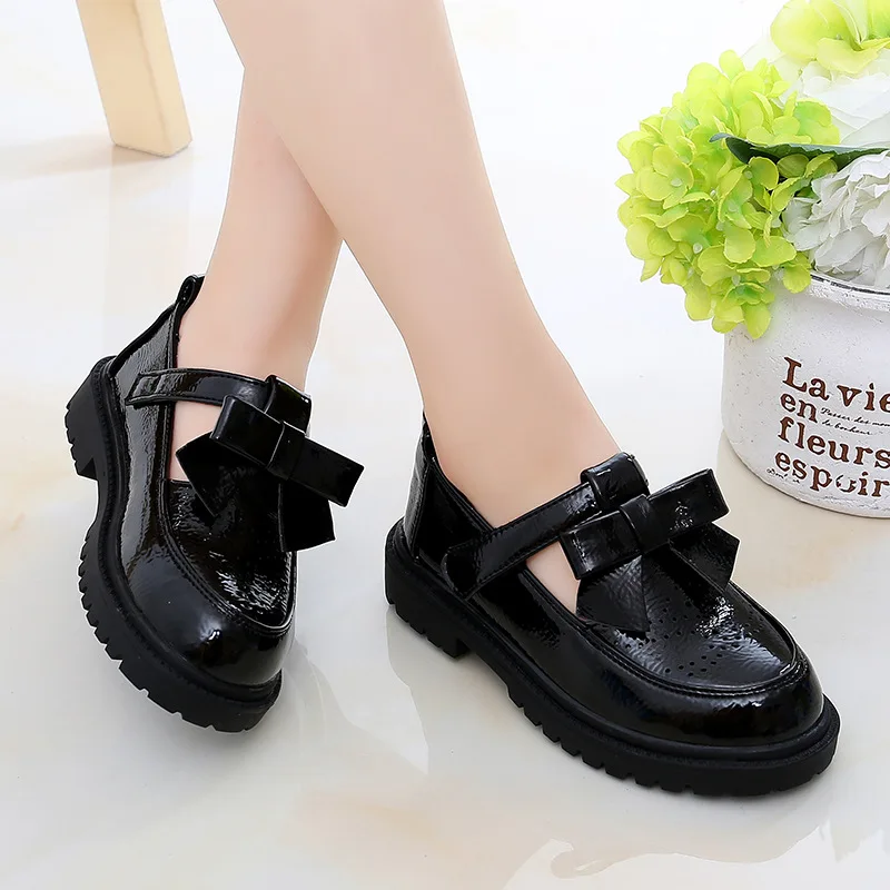 children's sandals Kids Leather Shoes Girls Oxfords Leather Flats T-strap Children's Shoes Cut-outs Breathable Anti-slip British Vintage Style Bow slippers for boy