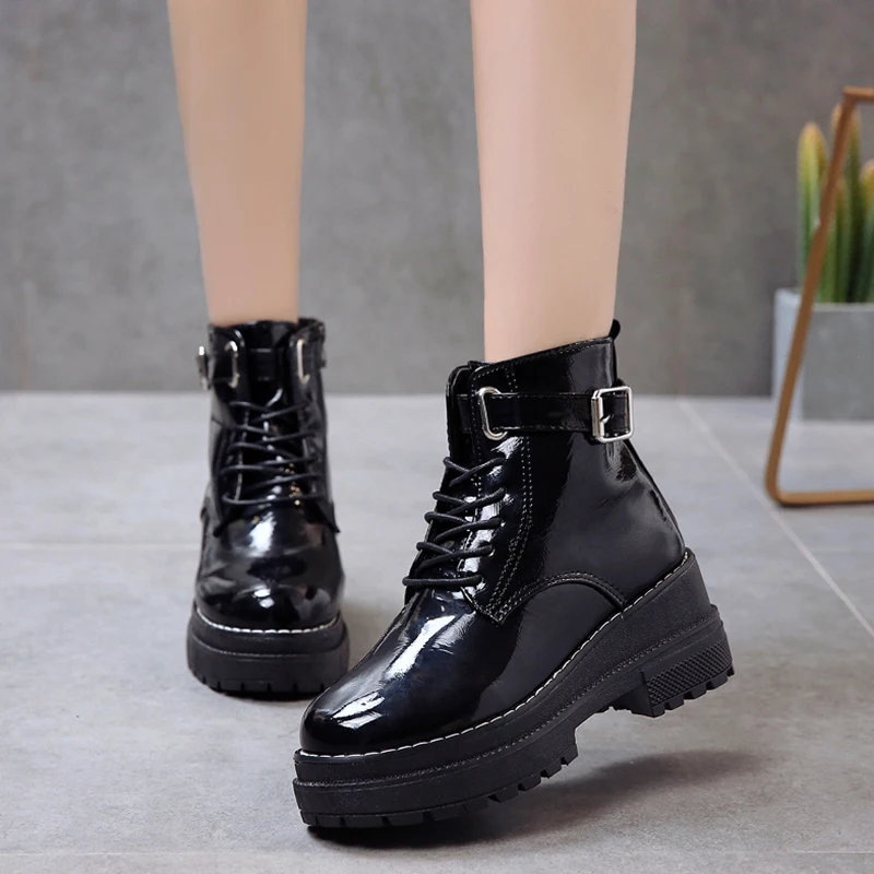 Botas cortas con plataforma para mujer, zapatos de charol con cordones, con  hebilla, Punk, a la moda, para otoño e invierno, color negro|Botas de  nieve| - AliExpress