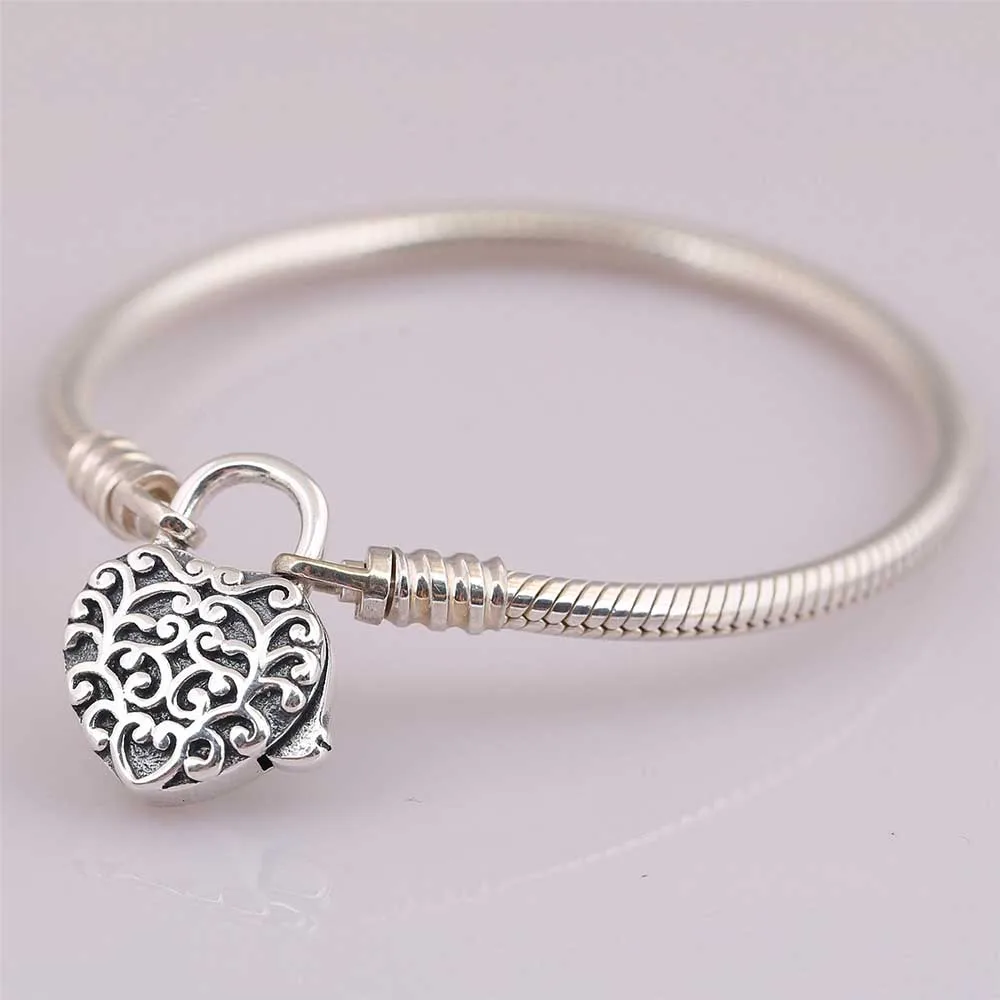 9469180669_652224881