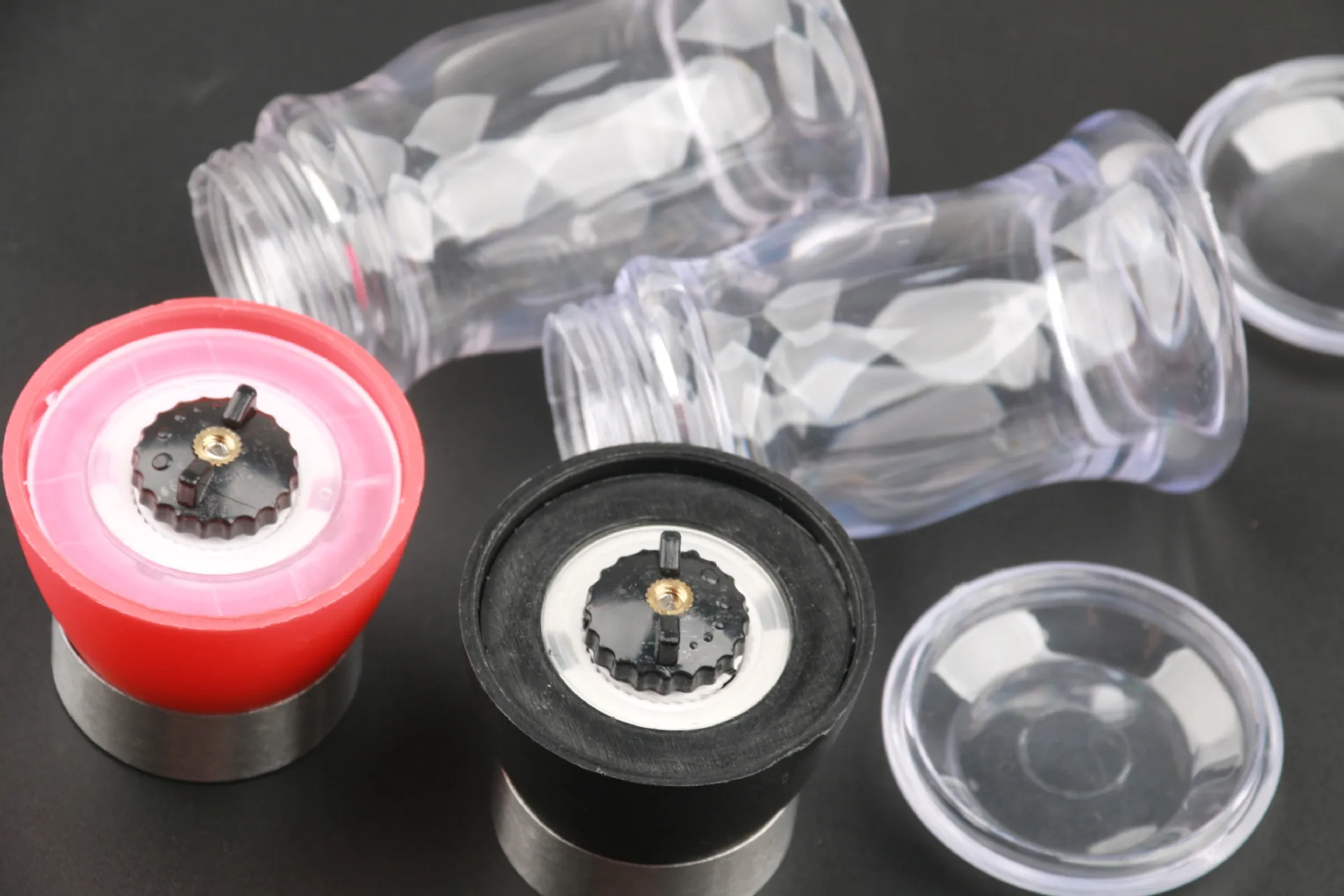 Manufacturers Direct Selling Manual Pepper Grinder Kitchen Supplies Creative Milling Maker Condiment Bottles Grinder Promotional