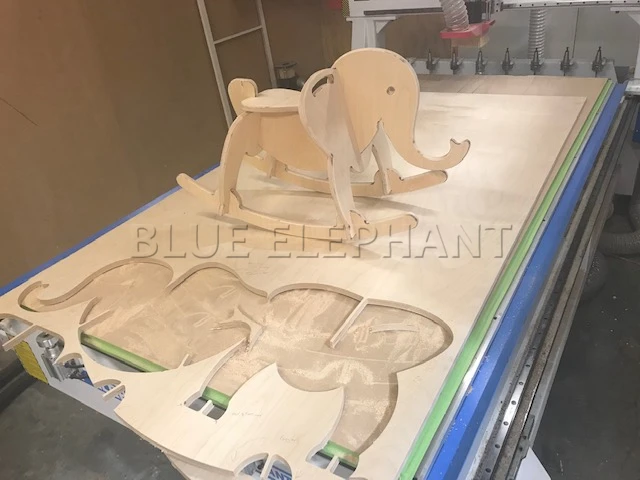 Фрезерный станок с ЧПУ Blue Elephant 1325 4 осевой фрезерный для резьбы по дереву двери
