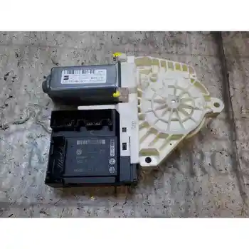 

WINDOW MOTOR FRONT RIGHT SEAT LEON (1P1) 1K0959792L 20 PINS + 11 PINS