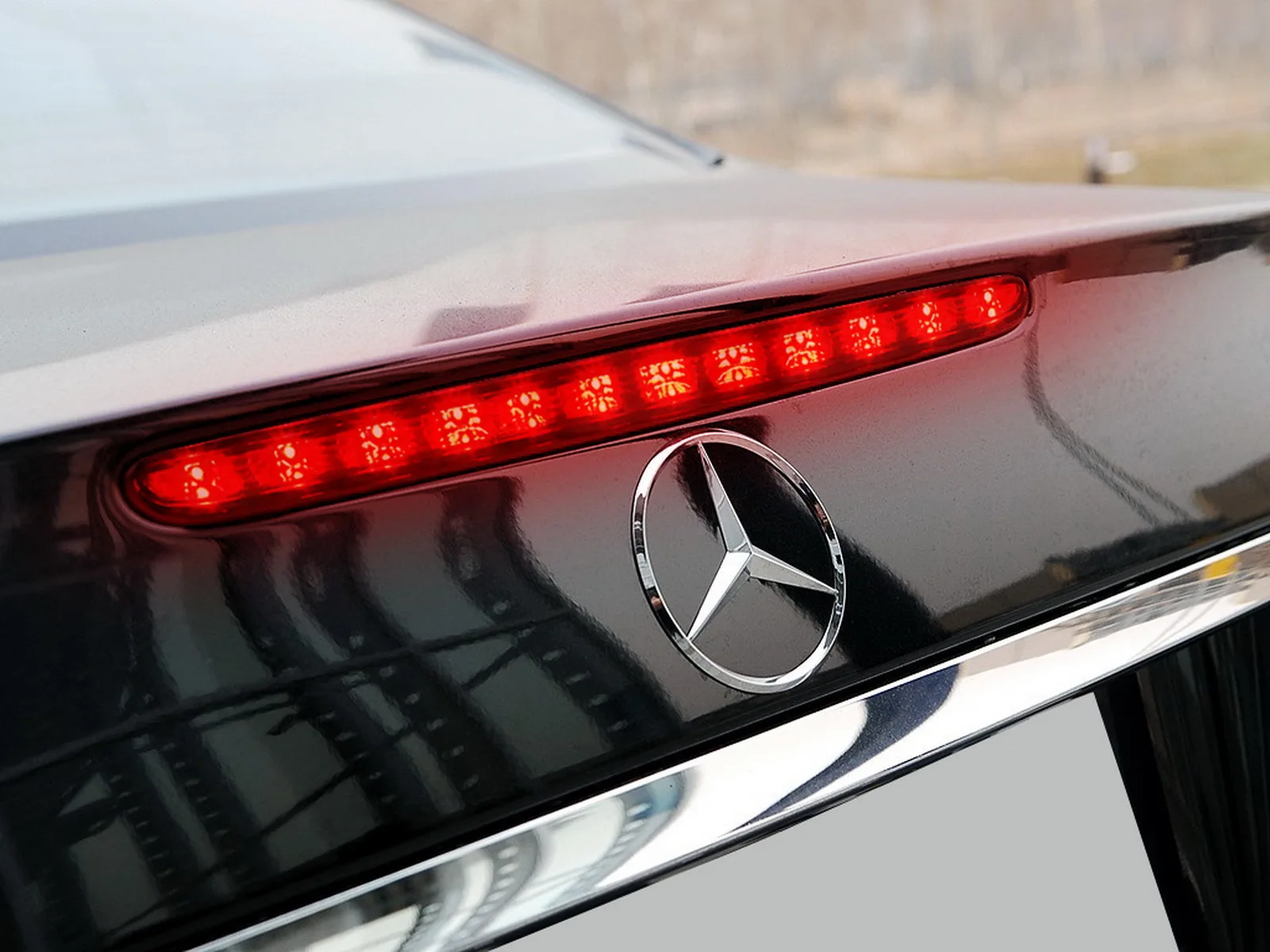 Красный светодиодный задний тормозной светильник высокого уровня для Mercedes Benz E-Class W211 2002-09