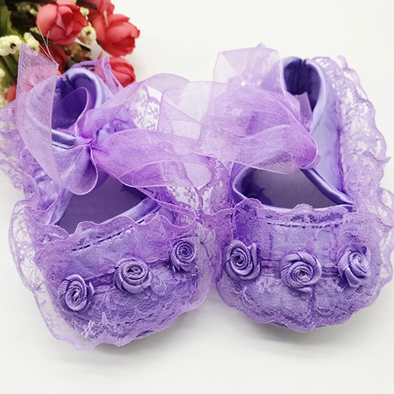 

Baby Shoes First Walkers Simple Cute Soft Non-Slip Footwear With Lace Trim Toddler Infant Baby Princess Crib Shoes