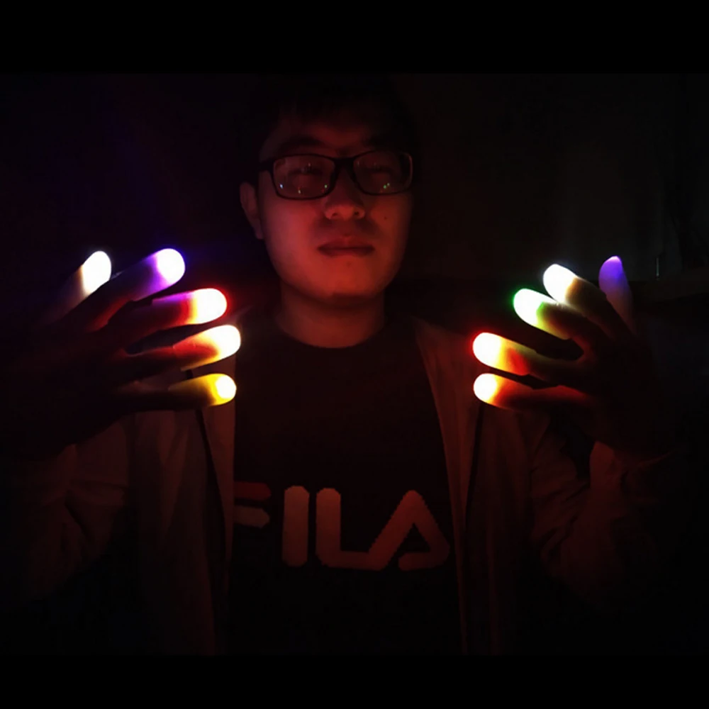 Светодиодный лампочка на палец вечерние Волшебные светить свечение пальцы трюк огни игрушка для розыгрыша инструмент для Хэллоуина удивительные светящиеся игрушки детей