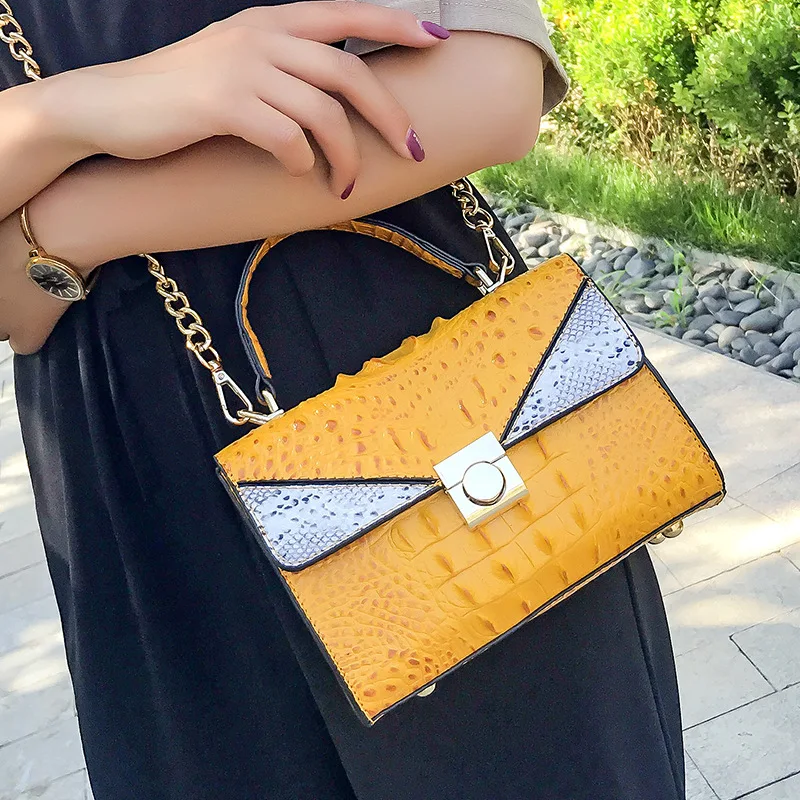 

2019 New Style Crocodile Pattern Stereo Stereotypes Square Sling Bag Peas Lock Shoulder WOMEN'S Bag