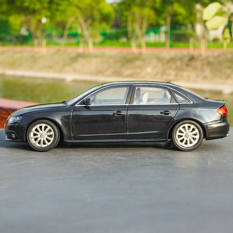 1/18 2010 A4L AUDI литой металлический автомобиль из сплава игрушка Черная для детей