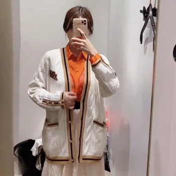 

2020 Early Spring New V-Neck Knitted Women Cardigan Long Sleeve Single-Breasted Letter Ladies Sweater Female Jacket Coat Top