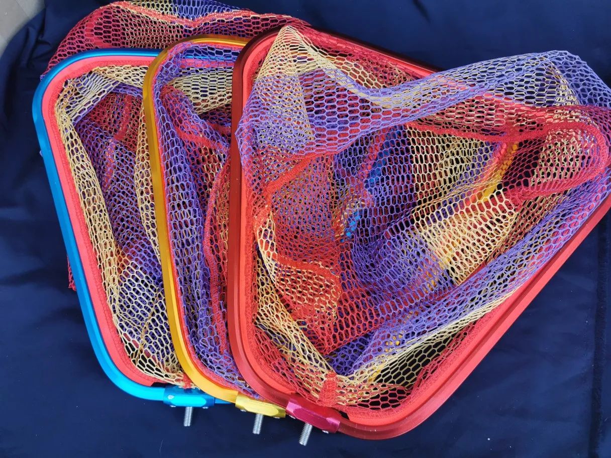 

Large Fishnet Large Head-Webs Thick Aluminum Alloy Mesh One-piece Triangular Ring Grille Fishing Dip Net Fishing Net
