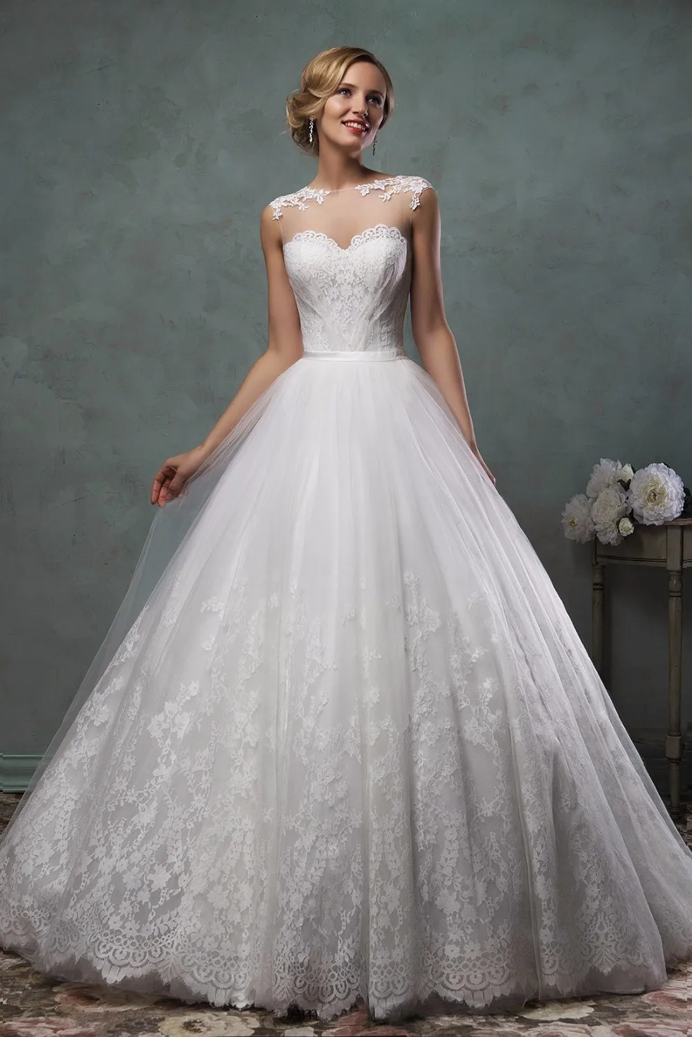 

2018 Arrival A-Line Vintage Lace See Through Sleeveless Online Shop China Tulle Robe De Mariee Gown mother of the bride dresses