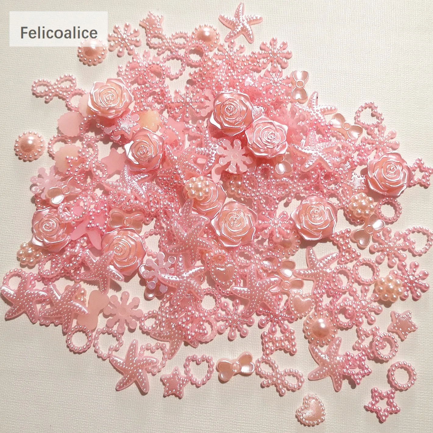 Ruwado Lot De 50 Perles En Résine à Dos Plat Pour Loisirs Créatifs, Projets Artistiques, Scrapbooking, Coques De Téléphone, Fête à Thème, Décoration D'intérieur (blanc