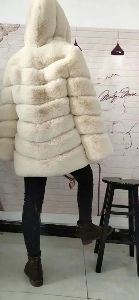 Осенне-зимнее Норковое женское меховое пальто, одежда размера плюс, корейское пальто из искусственного меха, уличная одежда с капюшоном, свободное толстое теплое длинное женское пальто