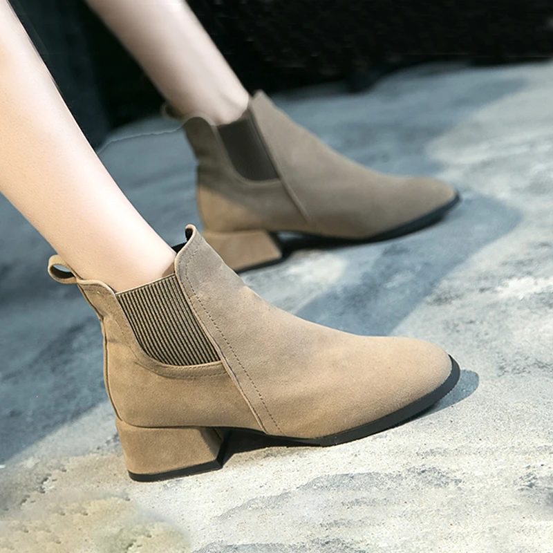 

Ms. Chelsea boots women boots spring and autumn single boots Martin boots 2019 new thick with the women's boots winter shoes