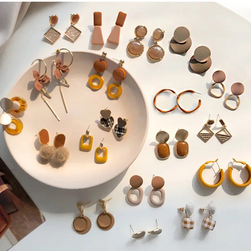 Hot selling Delicate Enamel Coating Drop Earrings Winter Trendy Cloth Resin Pompon Flower Hairball Earrings For Girl Women Gifts