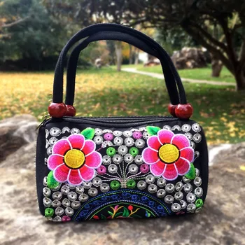 

China Ethnic Embroidery Bags Beads Bag Small Hand Bag Women for Double Pull Mobile Phone Bag Canvas Women's Bag Hand Bag Women's