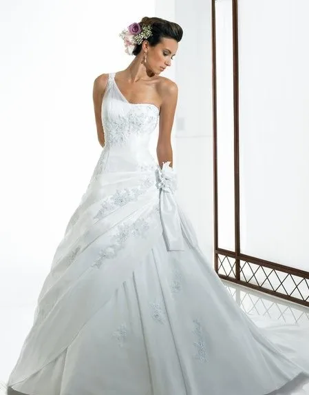 

Taffeta lace semi-cathedral A-line one shoulder dropped waist glass bugle seed beads sequins flowers mother of the bride dresses