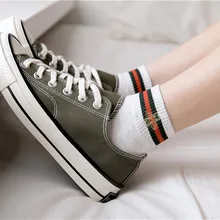 New Kind of Woman Socks Gold Silk Embroidery Bee Woman Socks Simple and Easy to Match with High Quality Cotton Socks 4 pairs