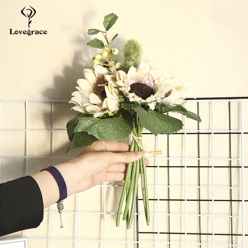 Lovegrace букет подсолнуха свадебный цветок для невесты подружки невесты Девушка искусственный цветок Шелковый помпон ягоды Подсолнух свадебный букет