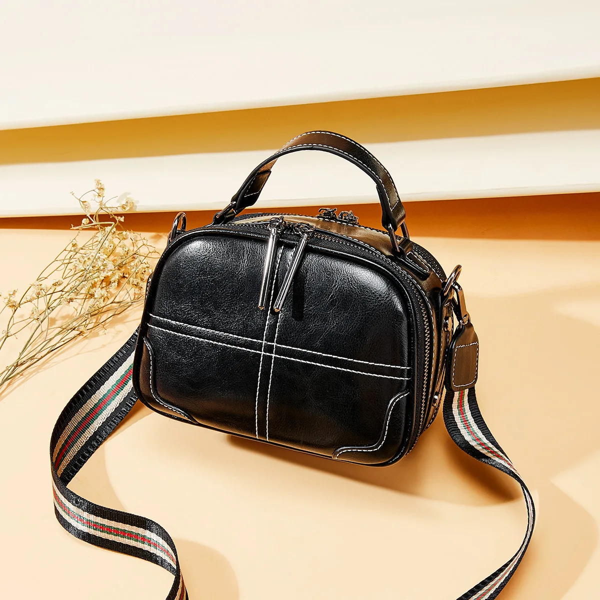 

WOMEN'S Leather Bags Crossbody Bag New Style Versitile Fashion Cowhide Double Layer Broadband Hand Shoulder Bag 610327
