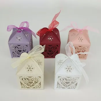 

50Pcs Love Heart Shape Laser Cut Hollow Carriage Favors Gifts Candy Boxes With Ribbon Wedding Anniversaries Party Supplies