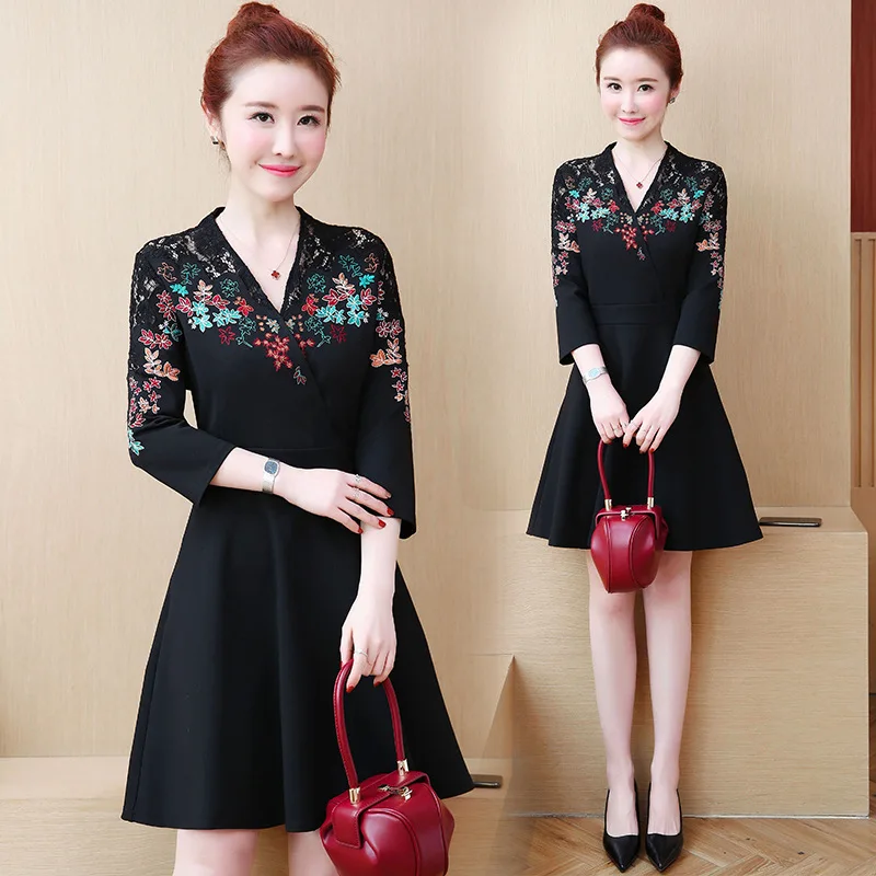 

Elegant Embroidered Slimming Embroidery V-neck Dress Early Autumn New Style 2019 Three-quarter-length Sleeve Slim Fit Midi-skirt