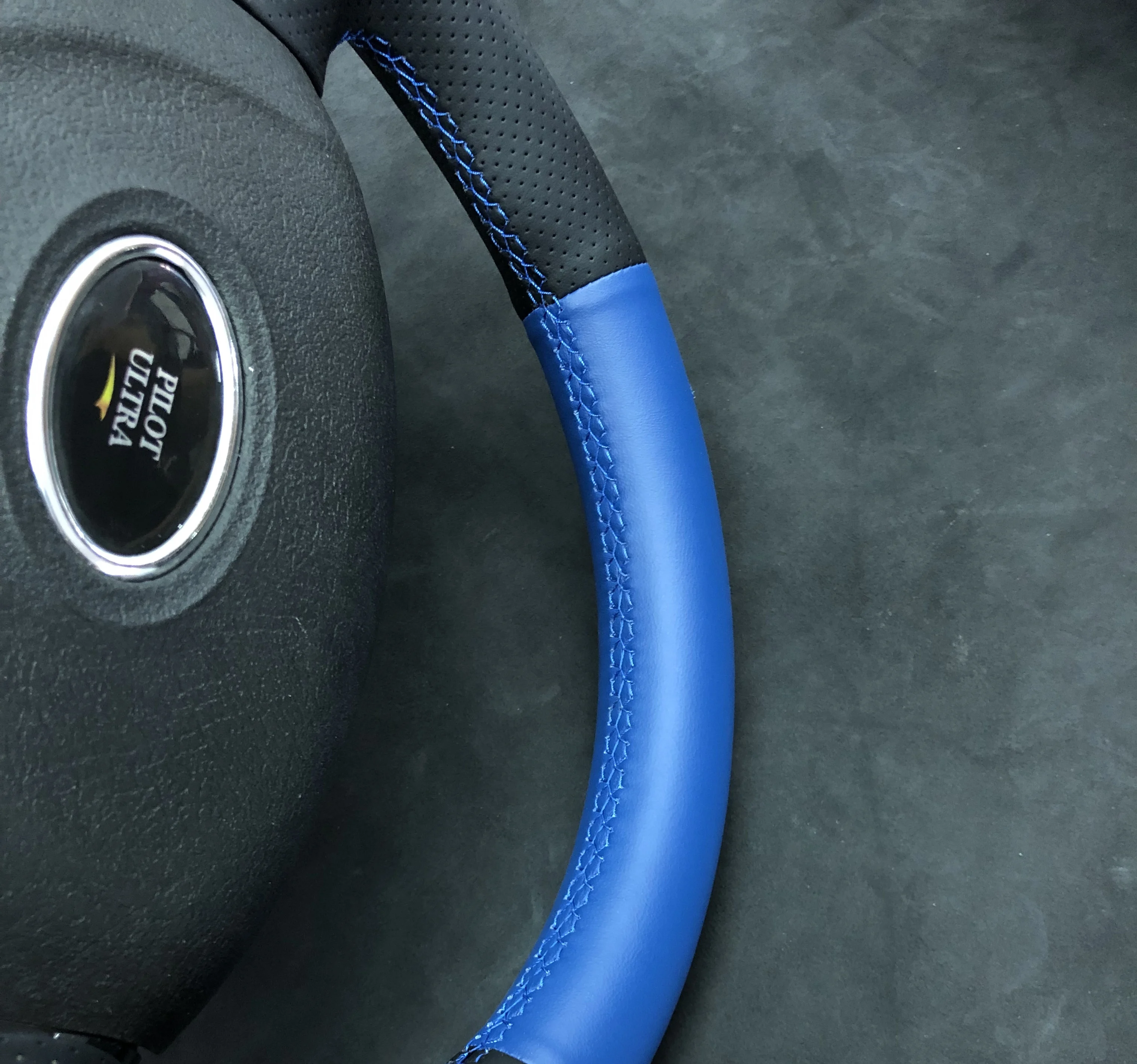 Оплетка на руль для Lada Pilot Ultra, Нива, Лада чехол на руль funda volante