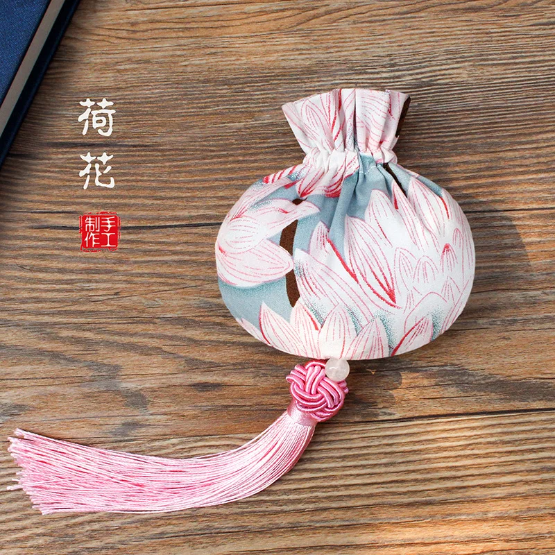 

[Qian li] Handmade Lotus Classical da liu su Sachet Lucky Bag Embroidered Drawstring Cotton Pouch