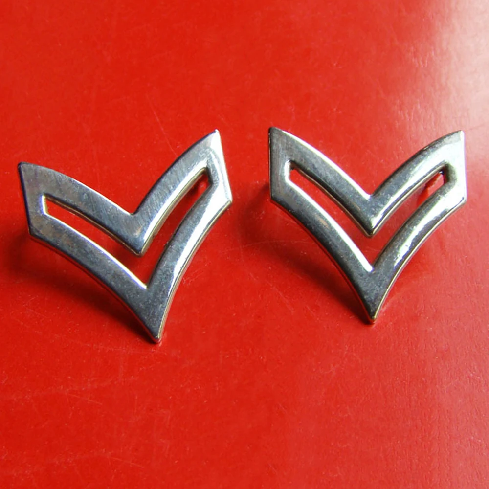 

PAIR US ARMY CORPORAL SUBDUED METAL COLLAR RANK INSIGNIA BADGE PIN SILVER