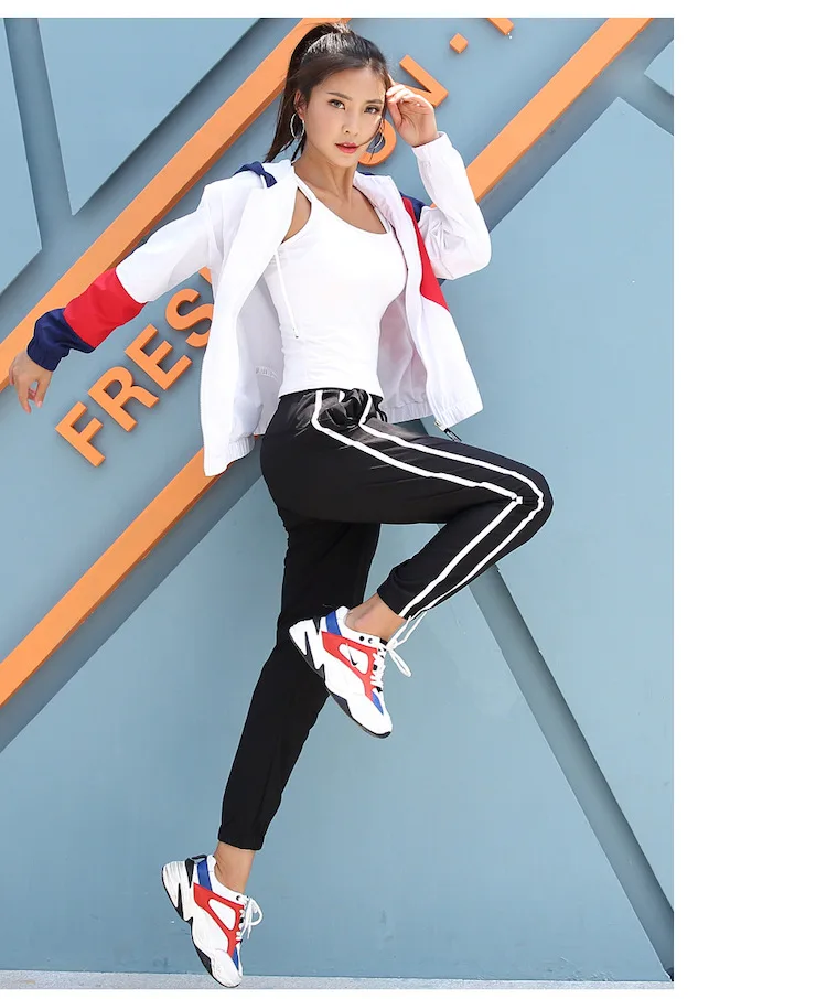 9497032635_772503665-1