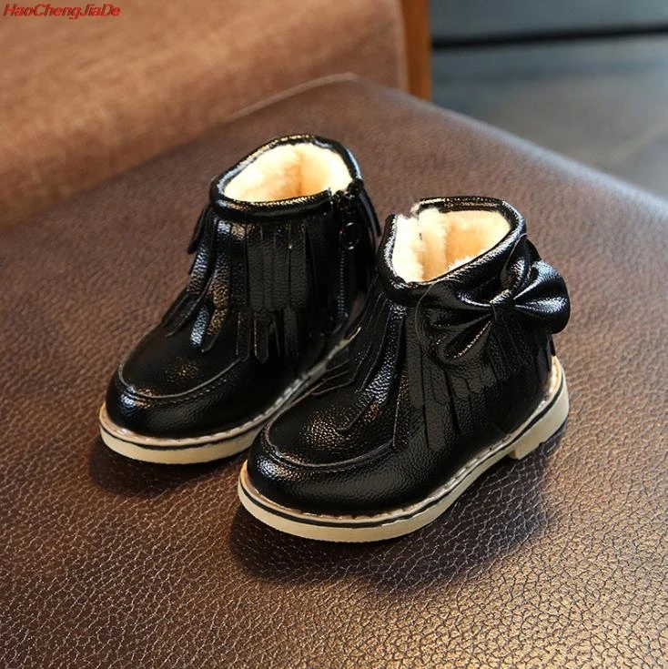 Новинка; осенние ботинки с бахромой для маленьких девочек; мягкая водонепроницаемая обувь из мягкой кожи; модные однотонные ботинки принцессы