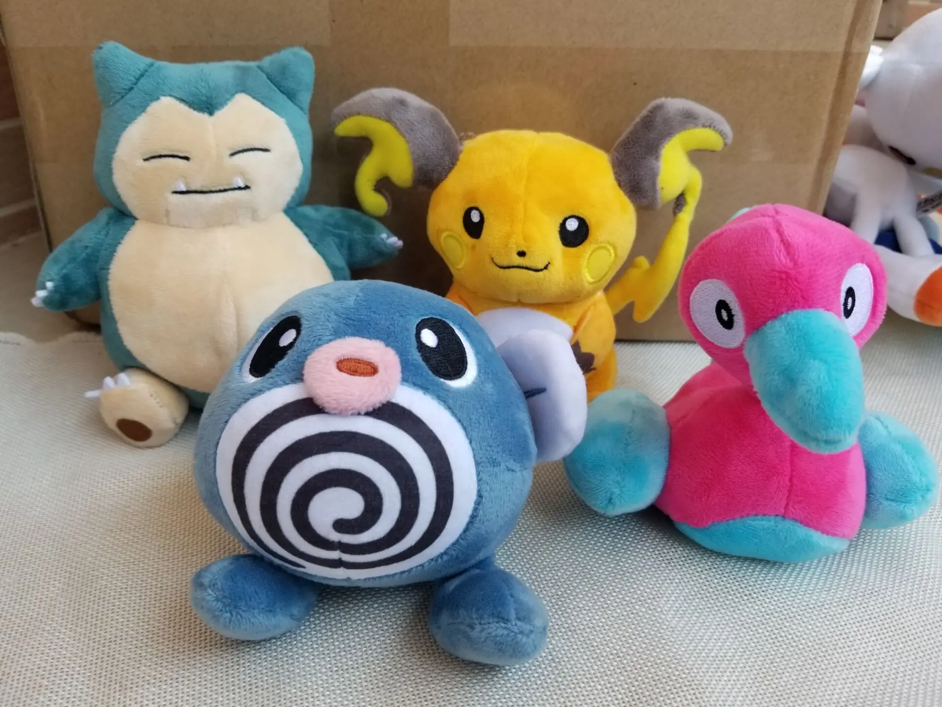 Новый Япония подходит poliwag Raichu Snorlax плюшевый снорлакс кукла мягкая игрушка