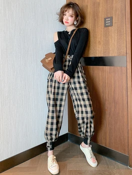 

Fashionable design sense unilateral off-shoulder long-sleeved top + retro check pattern waistband casual pants suit women autumn