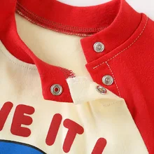 Милая футболка с мультипликационным принтом для малышей, пальто для малышей, демисезонные топы для маленьких мальчиков 0-3 лет, разные цвета на выбор