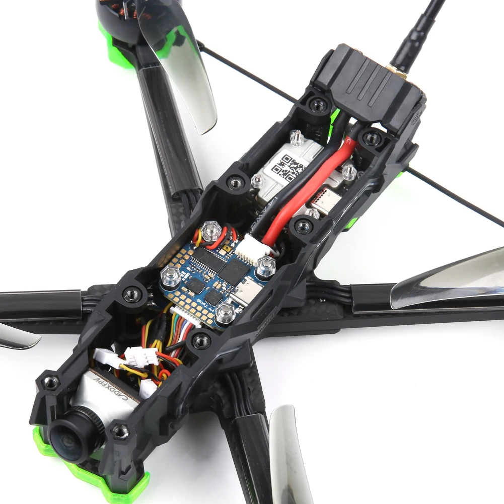 iFlight Nazgul Evoque F5 FPV Drone, changelog: august 2021: The color of 915 antenna mount changed from green to black